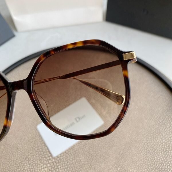 Round Sunglasses