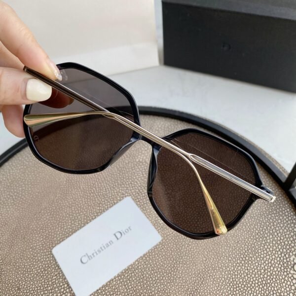 Round Sunglasses