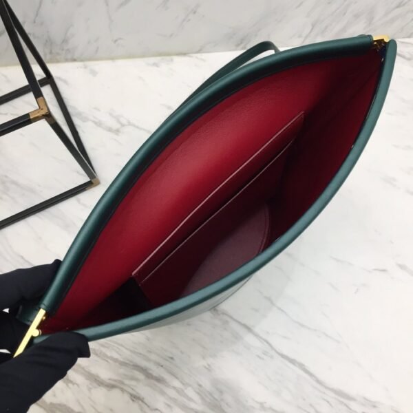 SANGLE BUCKET