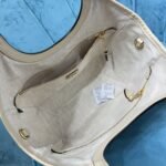 Lvy Leather bag