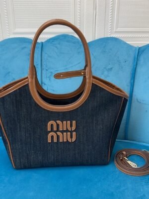 Lvy tote bag