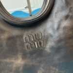 Lvy Leather bag