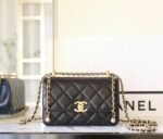 𝖠𝗇𝗍𝗂𝖻𝖺 flap bag