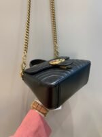 Classic handle bag
