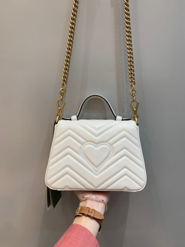 Classic handle bag