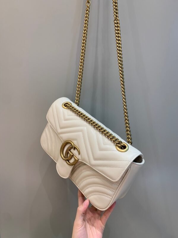 Classic flap bag