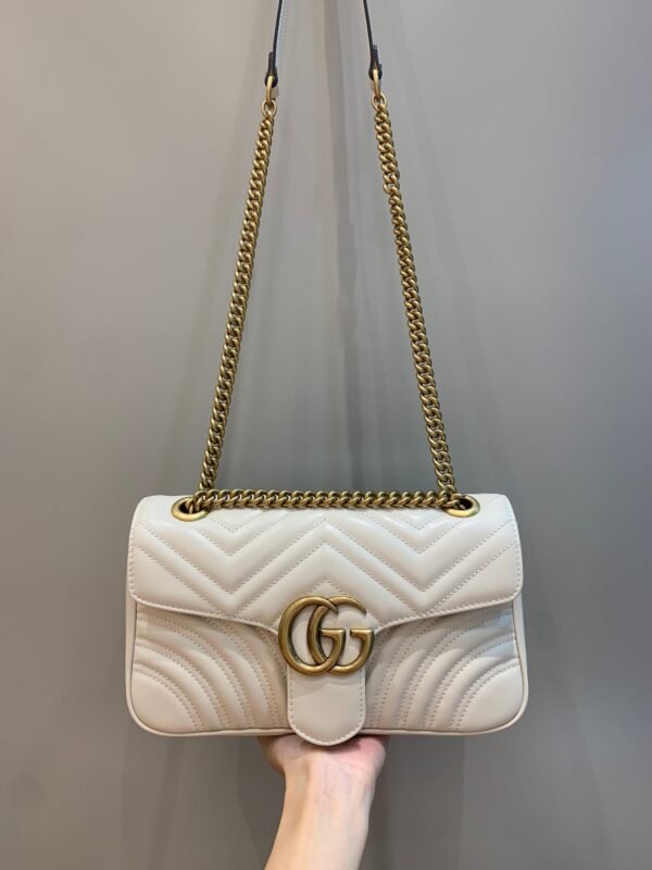 Classic flap bag