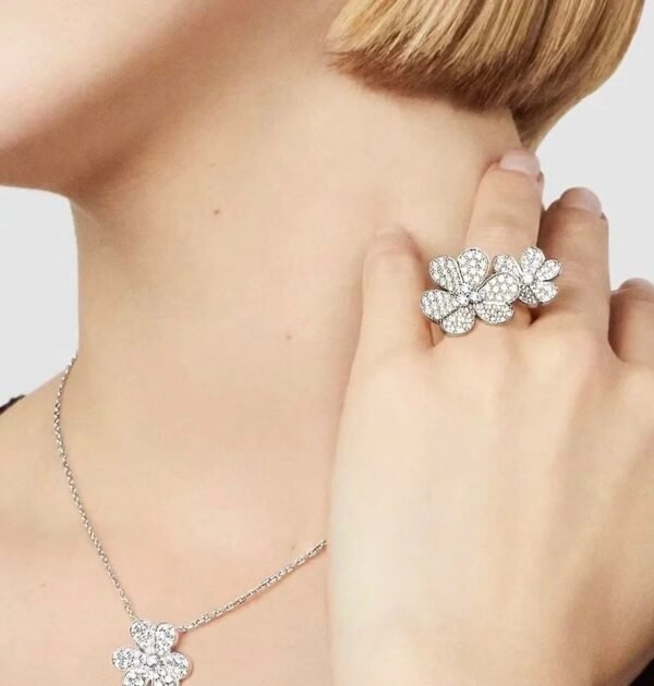 Van Cleef & Arpels Ring