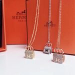 Hermès Amulettes Constance Pendant