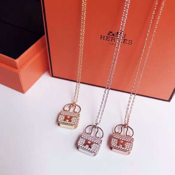 Hermès Amulettes Constance Pendant